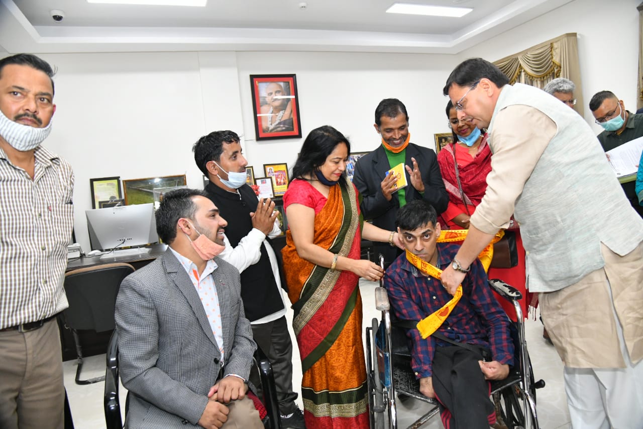 CM Dhami Met Divyangjans