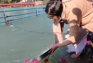 CDS Rawat's Ashes Immersed In Ganga
