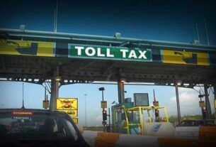 Attacked On Toll Tax Employee