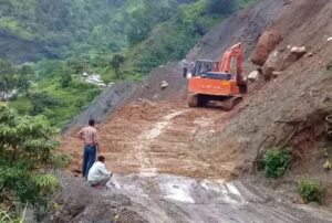 Big Accident Averted Yamunotri Highway