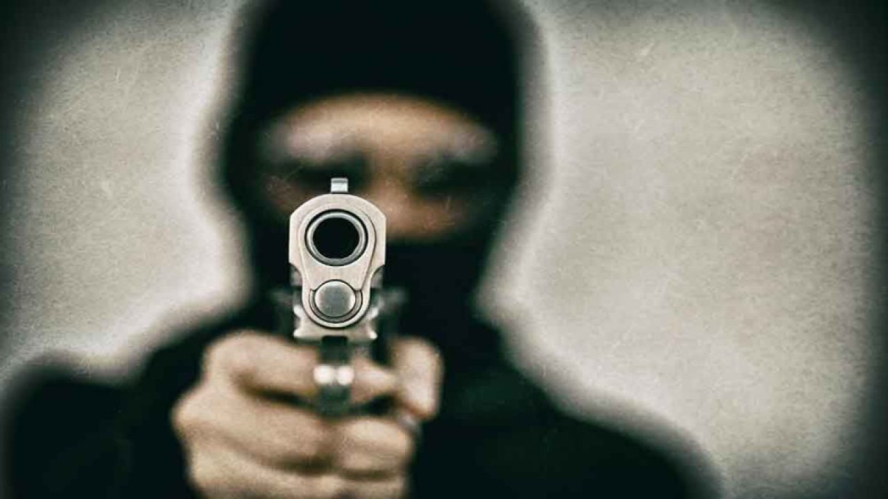Gangsters Shot Bank Worker