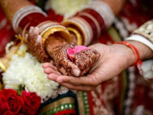 Girl Reached Kotwali For Marriage