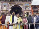 Union Minister Reached Badrinath Dham