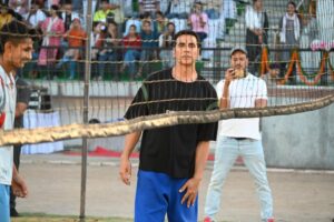 Akshay Kumar Played Volleyball Match
