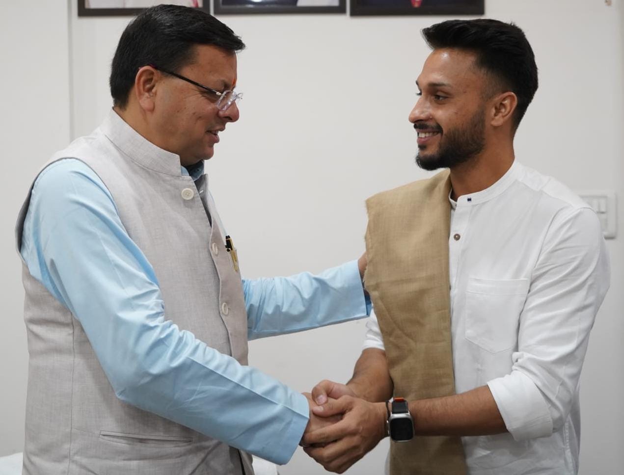 Cricketer Akash Madhwal Met With CM Dhami